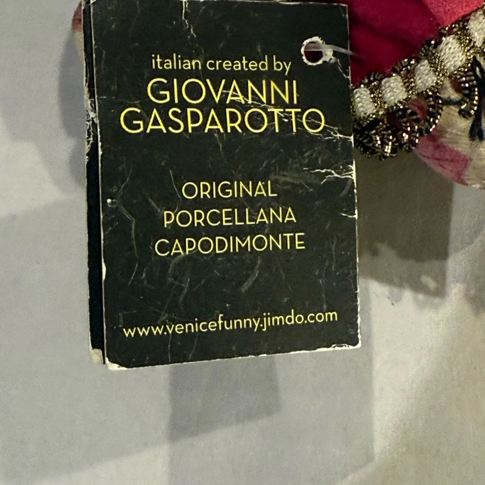 Porcelana Capodimonte Triangle Italian Created by Giovanni Gasparotto‎ - Dirty